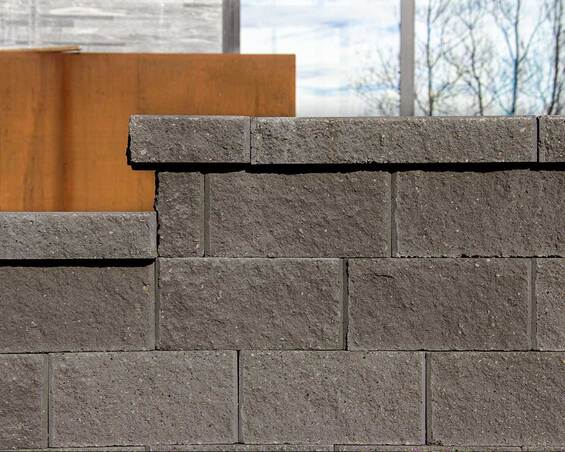 Garden Wall plus antracit rak 30,5x23x15 cm